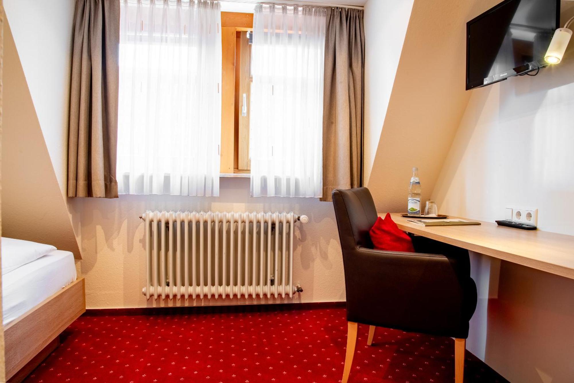 Hotel & Restaurant Post Laichingen Εξωτερικό φωτογραφία